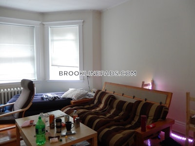 Brookline 3 Beds 2 Baths  Boston University - $5,400 No Fee