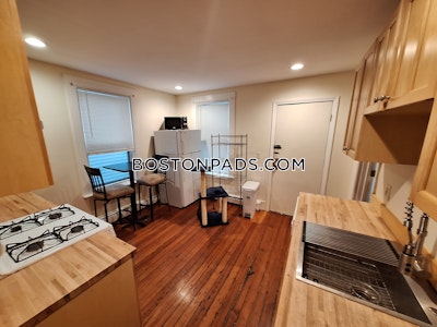 Cambridge 4 Beds 2 Baths Cambridge  Central Square/cambridgeport - $3,650 No Fee