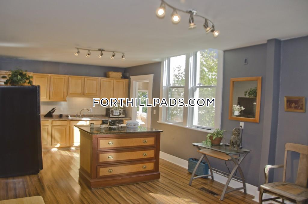 1 Bed 1 Bath - Boston - Fort Hill $2,250
