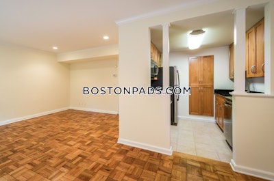 Brookline Apartment for rent 1 Bedroom 1.5 Baths  Chestnut Hill - $3,085 No Fee