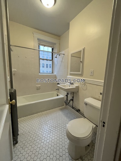 Fenway/kenmore Apartment for rent 1 Bedroom 1 Bath Boston - $2,500 50% Fee
