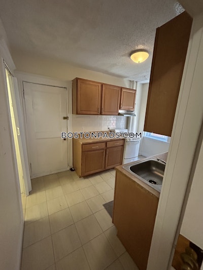 Allston 1 Bed 1 Bath Boston - $2,100 No Fee
