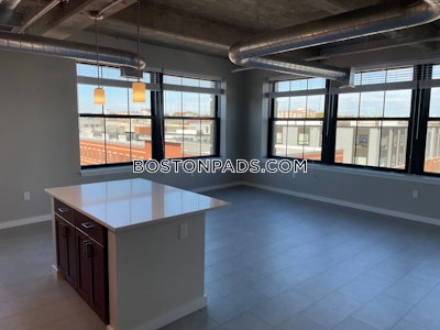 Brockton 2 bedroom 1 baths Luxury in BROCKTON - $2,950 No Fee